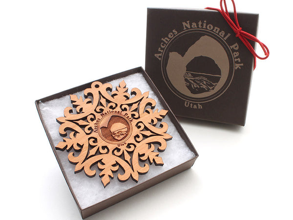 Moab Arches NP Snowflake Ornament Gift Box - Nestled Pines - 2